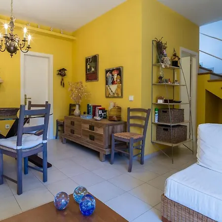 Sleeps 6 Pool
