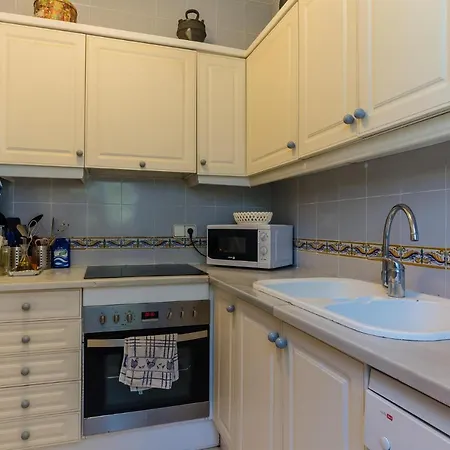 Holiday home Sleeps 6 Pool *